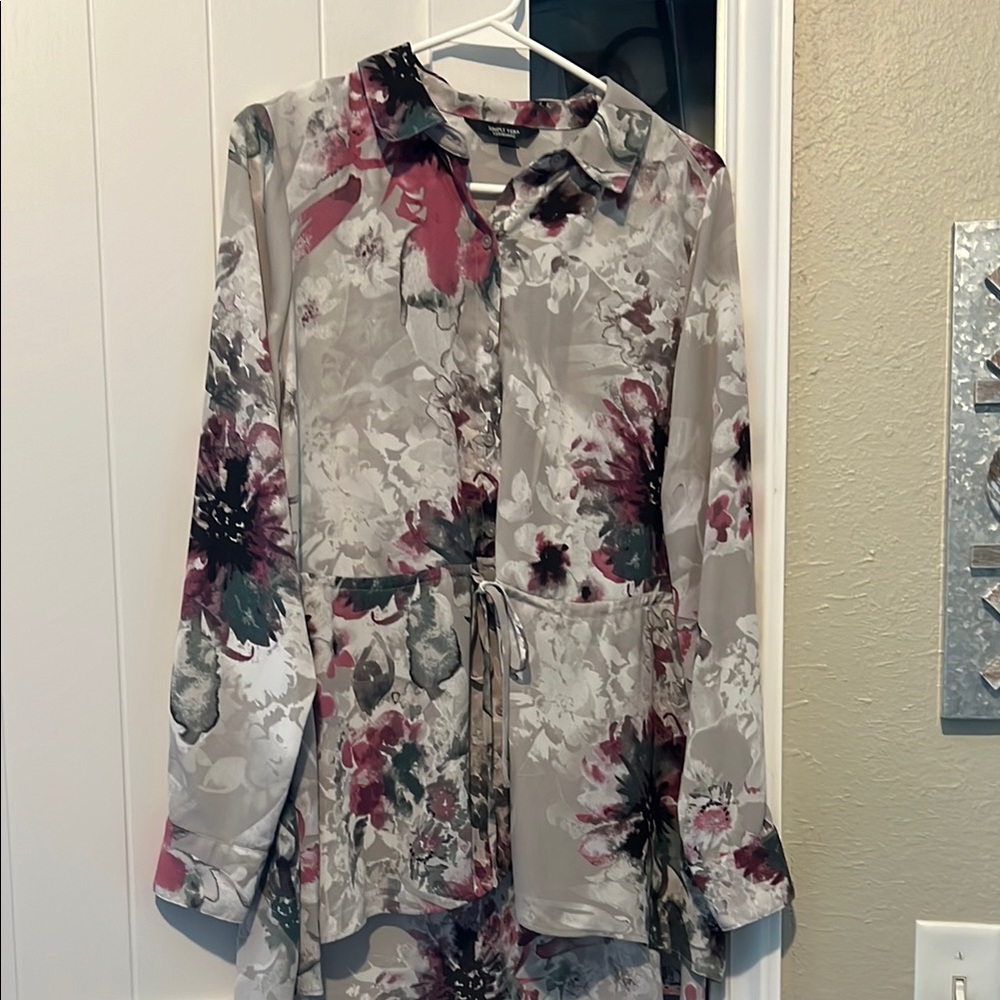 Simply Vera Floral Long Sleeve Blouse Medium